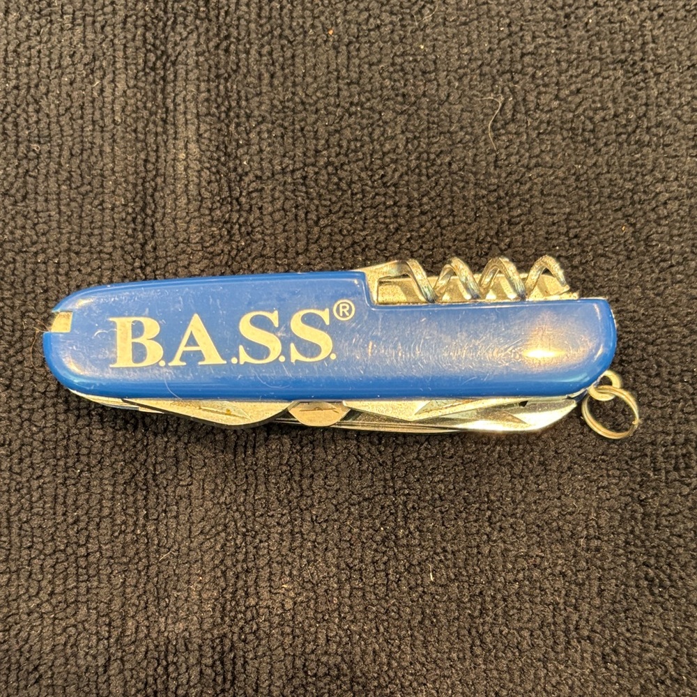 BASS KNIFE